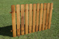 Recinzione steccato in legno di castagno tonalit ciliegio